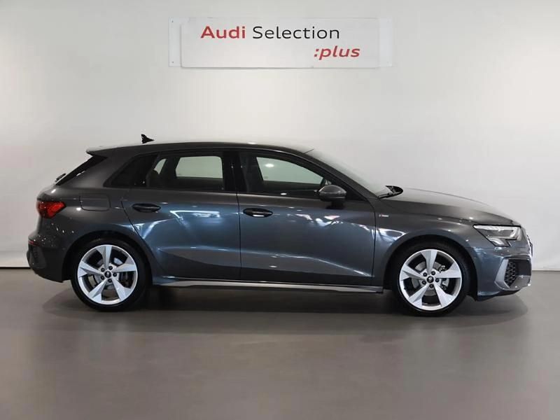 Usado Audi A3 S-Line 150 CV (110 kW) 2022 Gris/plata Berlina