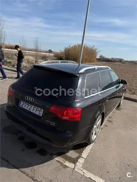 Usado Audi A4 140 CV (102 kW) 2007 Negro Familiar