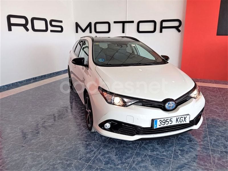 Blanco Usado 2017 Toyota Auris Hybrid Edition Familiar | 13.900 € (Precio justo) - Imagen 1/4