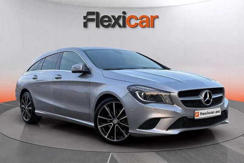 Gris Usado 2015 Mercedes CLA220 Shooting Brake AMG line Familiar | 14.990 € (Super precio) - Imagen 1/4