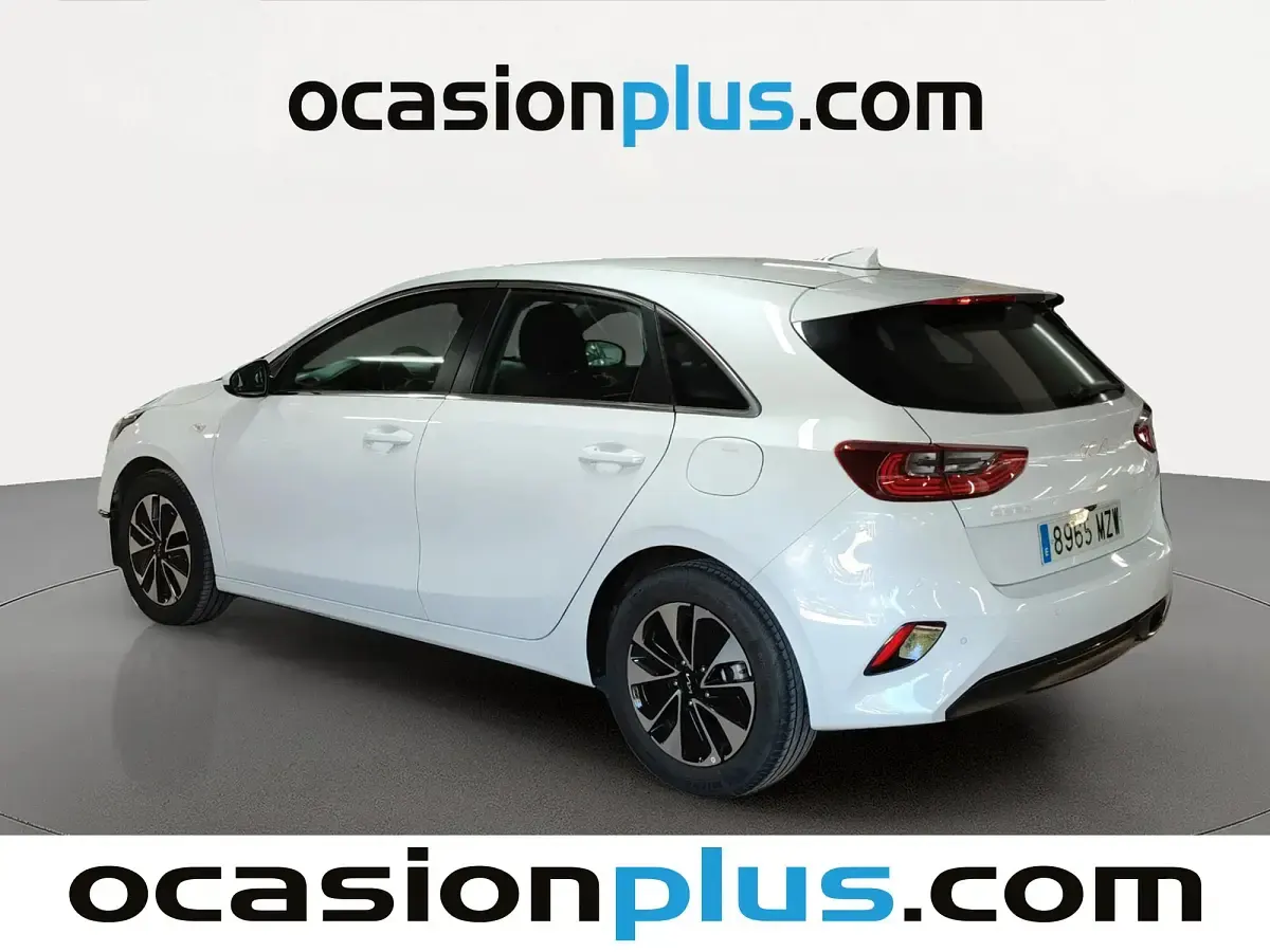 Usado Kia Ceed 101 CV (74 kW) 2025 Blanco Utilitario