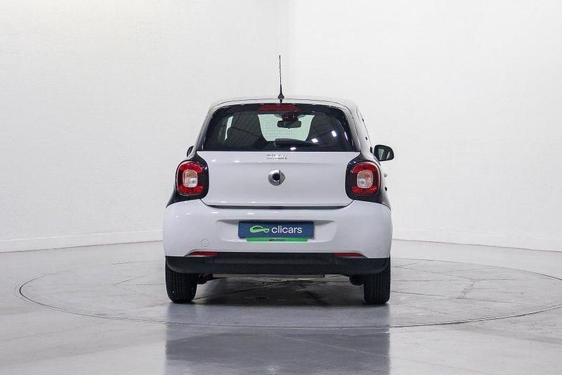 Usado Smart ForFour Passion 71 CV (52 kW) 2016 Blanco Utilitario