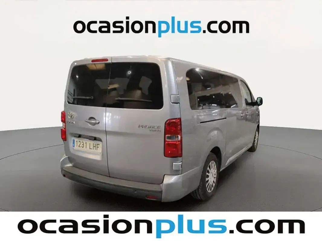 Usado Toyota Proace 120 CV (88 kW) 2020 Plateado Monovolumen
