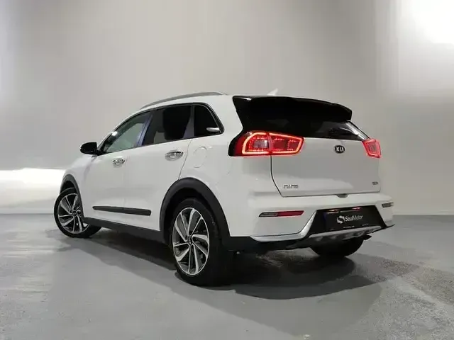 Usado Kia Niro 141 CV (103 kW) 2019 Blanco SUV