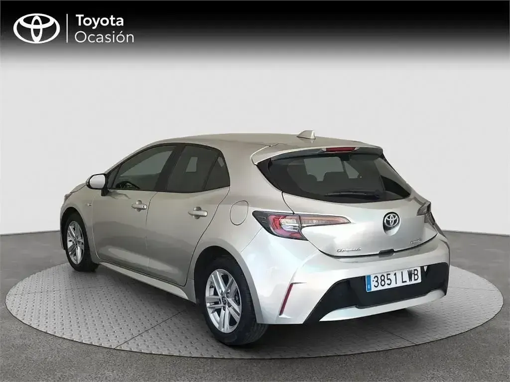Usado Toyota Corolla Active 122 CV (89 kW) 2022 Gris Monovolumen