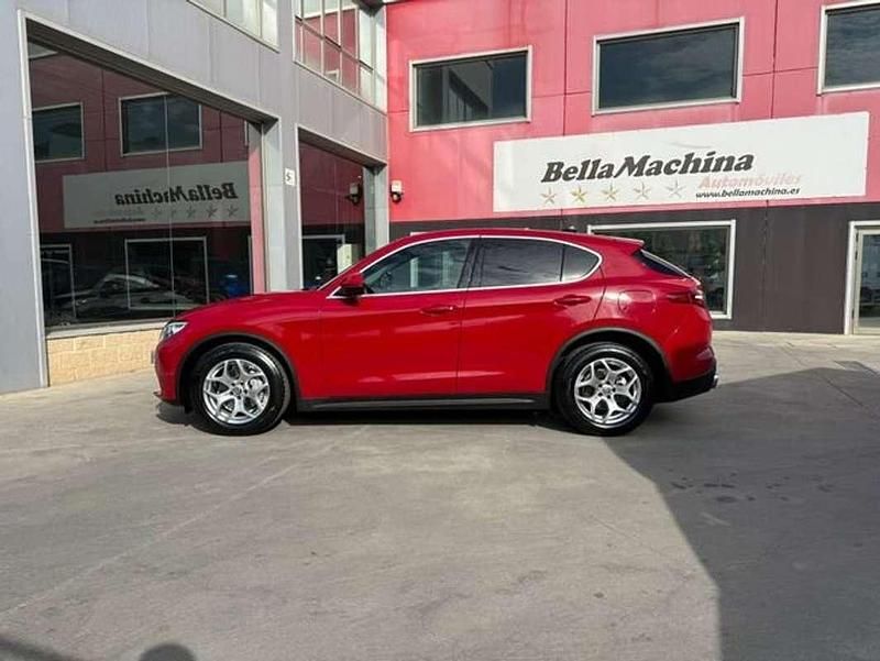 Usado Alfa Romeo Stelvio Executive 192 CV (141 kW) 2019 Rojo SUV