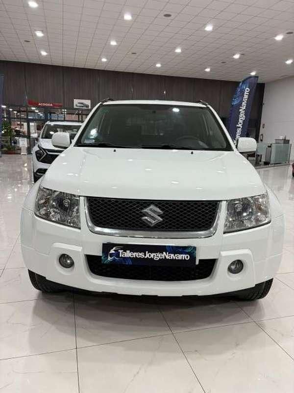 Blanco Usado 2008 Suzuki Grand Vitara SUV | 6700 € (Super precio) - Imagen 1/4