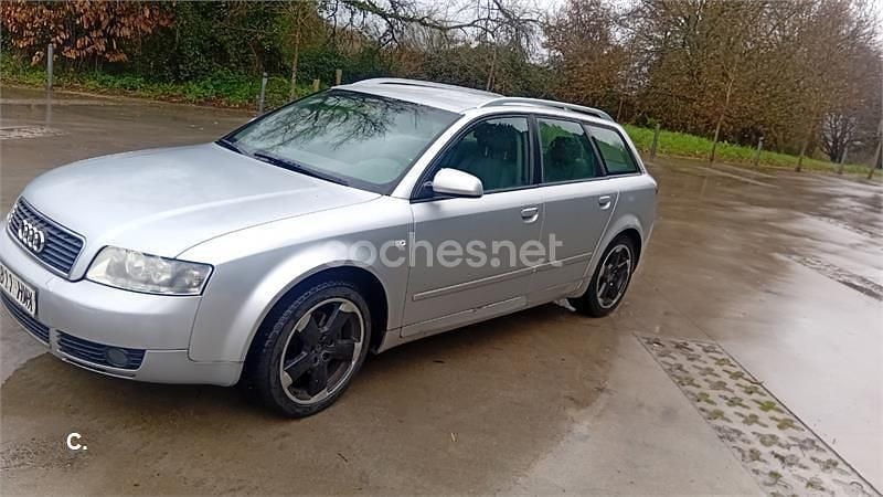 Gris / plata Usado 2003 Audi A4 Familiar | 2500 € (Precio justo) - Imagen 1/4