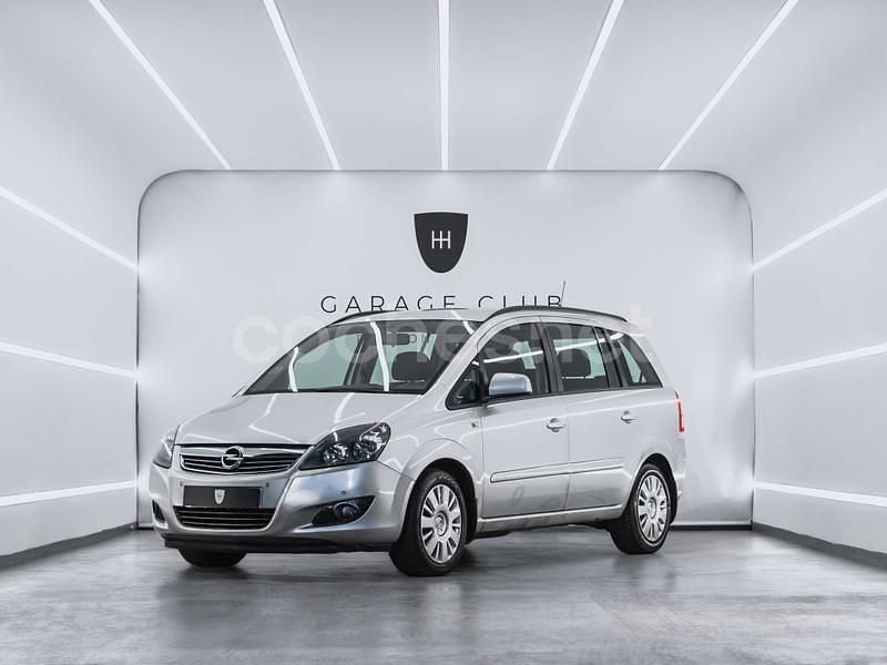 Gris / plata Usado 2013 Opel Zafira Family Monovolumen | 5899 € (Precio justo) - Imagen 1/4