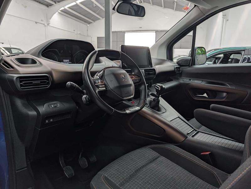 Usado Peugeot Rifter Allure 130 CV (95 kW) 2021 Azul Monovolumen