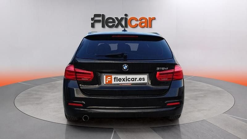 Usado BMW 318 150 CV (110 kW) 2018 Negro Familiar