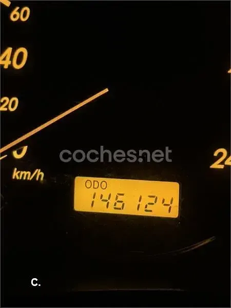 Usado Toyota Avensis Sol 150 CV (110 kW) 2006 Gris / plata Berlina