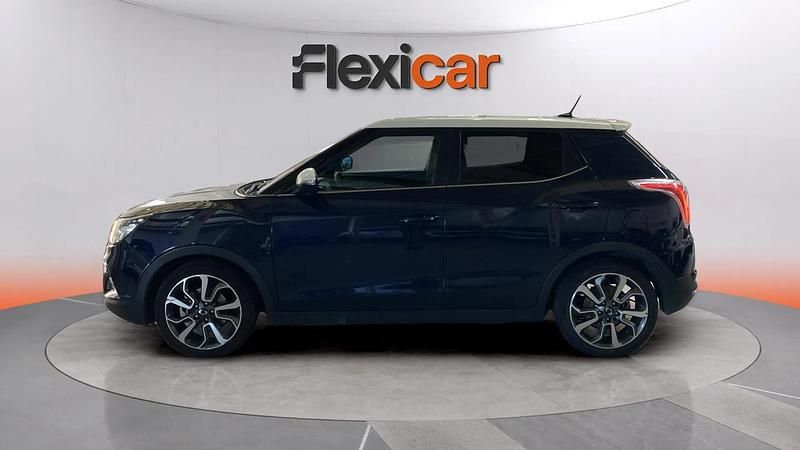 Usado Ssangyong (KGM) Tivoli Limited 116 CV (85 kW) 2017 Negro SUV