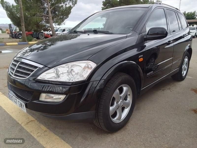 Negro Usado 2010 Ssangyong (KGM) Kyron SUV | 9000 € - Imagen 1/3