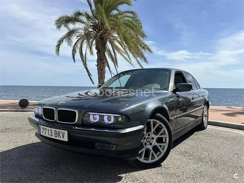 Usado BMW 730 184 CV (135 kW) 2001 Gris / plata Berlina