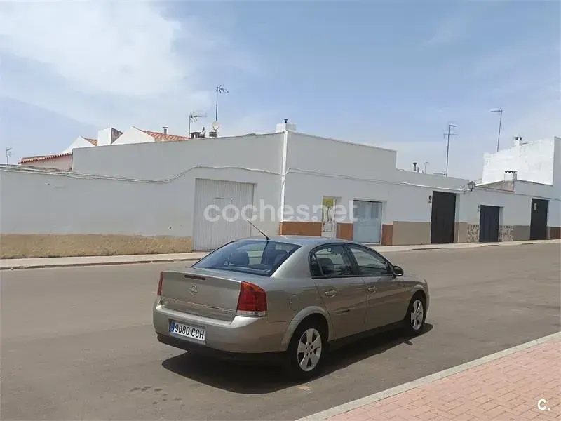 Usado Opel Vectra Comfort 100 CV (73 kW) 2004 Amarillo Berlina