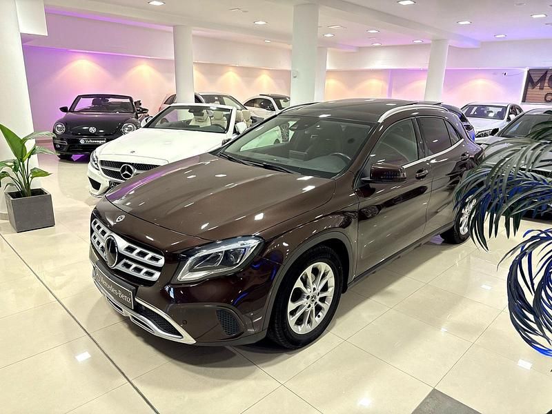 Usado Mercedes GLA220 Urban 177 CV (130 kW) 2017 Marrón SUV