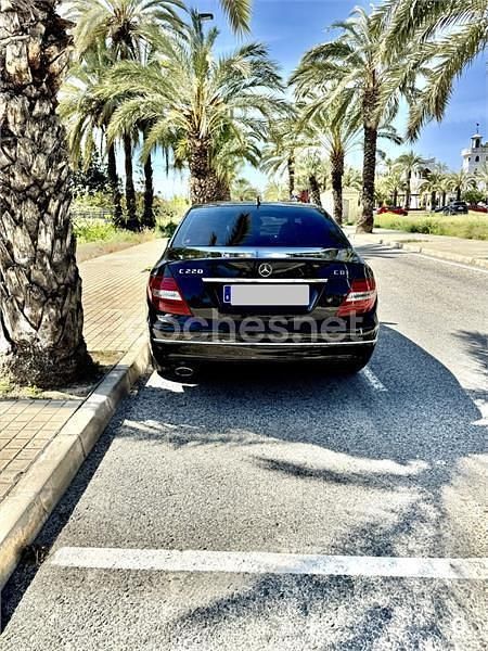 Usado Mercedes C220 Avantgarde 170 CV (125 kW) 2011 Negro Berlina
