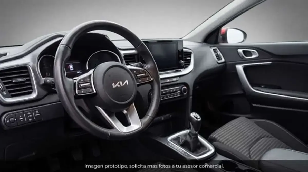 Usado Kia Ceed 120 CV (88 kW) 2022 Rojo Utilitario