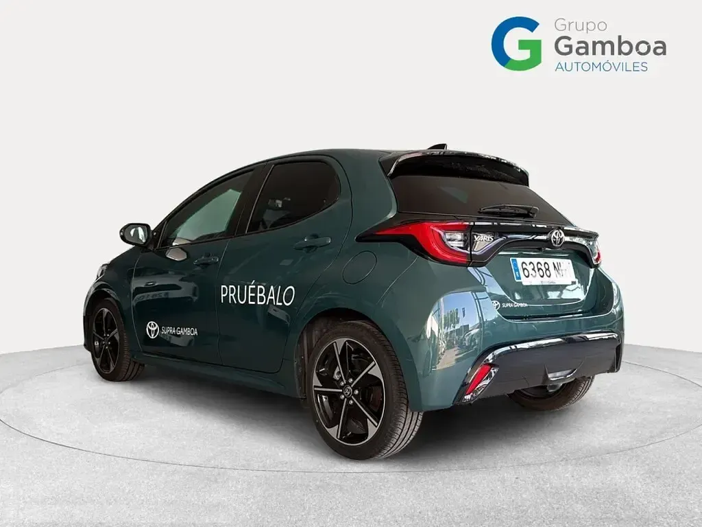 Usado Toyota Yaris Hybrid 115 CV (84 kW) 2025 Verde Berlina