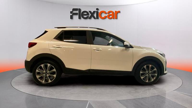 Usado Kia Stonic 120 CV (88 kW) 2019 Blanco SUV