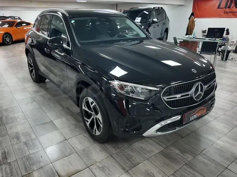 Usado Mercedes GLC300e 320 CV (235 kW) 2022 Negro SUV