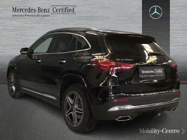 Usado Mercedes GLA250 218 CV (160 kW) 2025 Negro noche SUV