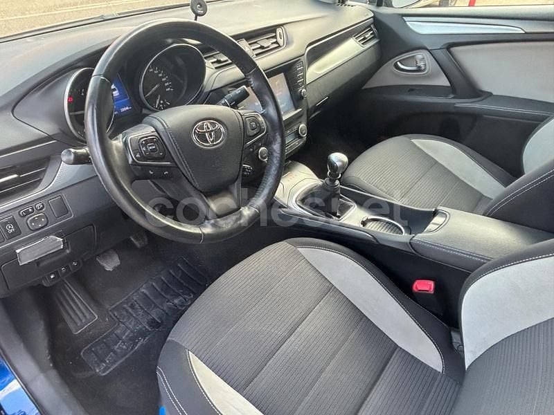 Usado Toyota Avensis Advance 143 CV (105 kW) 2016 Azul Berlina