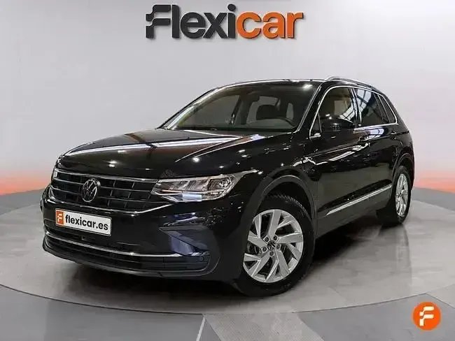 Używany VW Tiguan Life 150 KM (110 kW) 2023 Czarny SUV