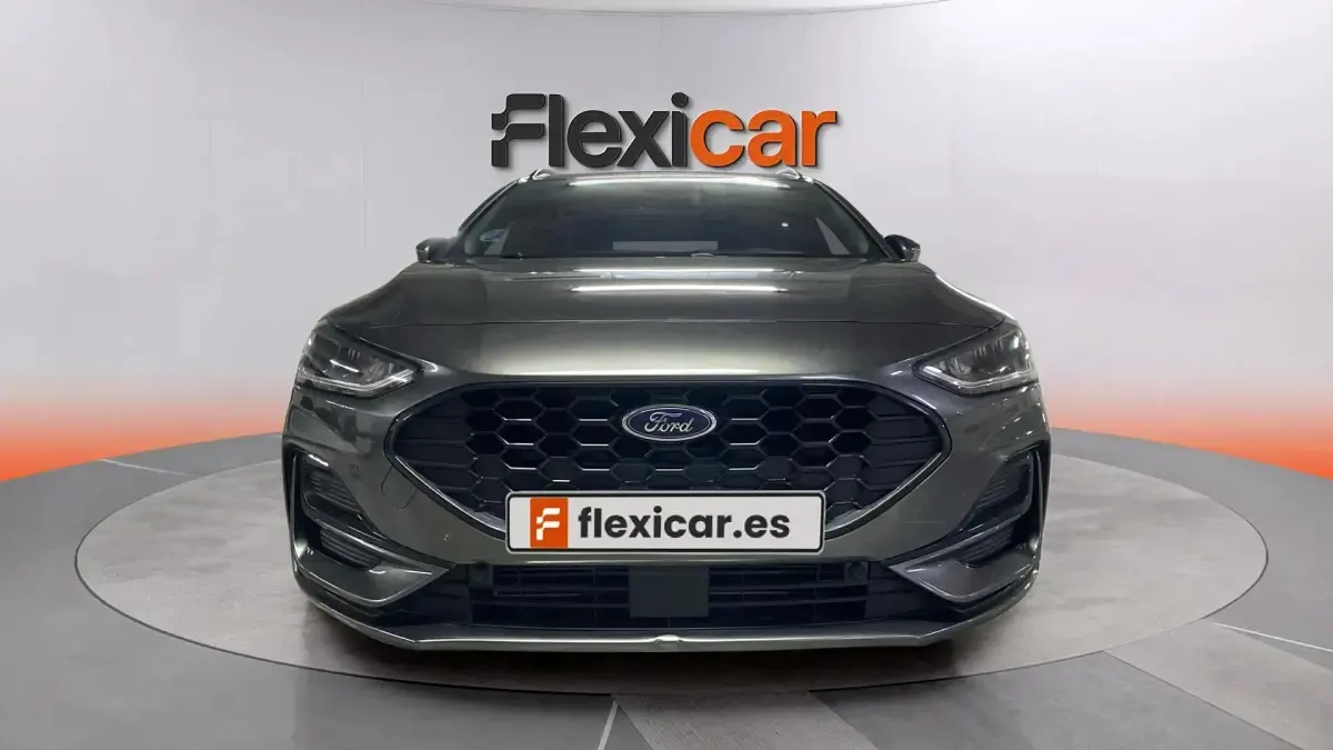 Usado Ford Focus ST-Line 125 CV (91 kW) 2024 Gris Familiar