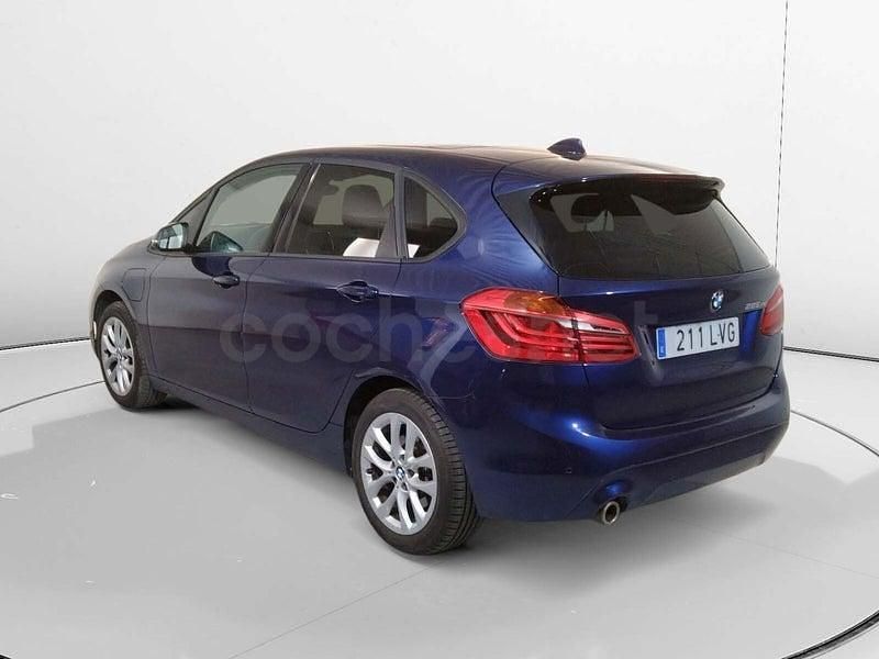 Usado BMW 225 Active Tourer iPerformance 220 CV (161 kW) 2021 Azul Monovolumen