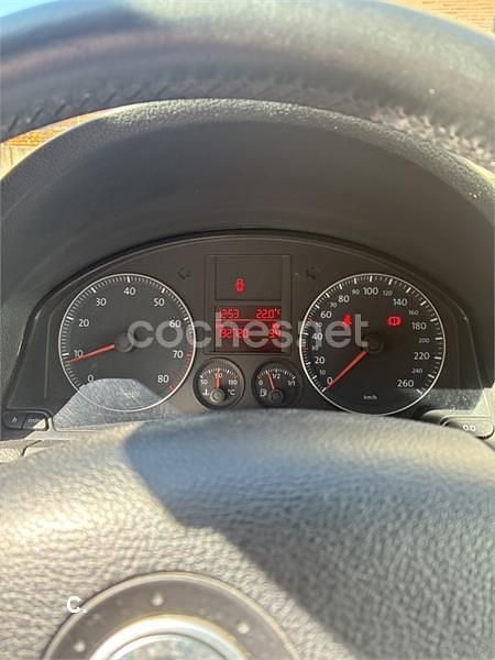 Azul Usado 2006 VW Golf V Trendline Berlina | 4000 € (Buen precio) - Imagen 1/1