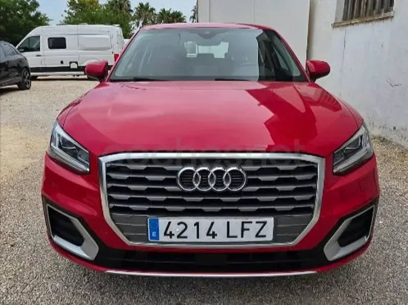 Usado Audi Q2 Advanced Plus 116 CV (85 kW) 2020 Rojo SUV