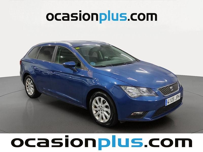 Usado Seat Leon Reference 110 CV (80 kW) 2016 Gris Monovolumen