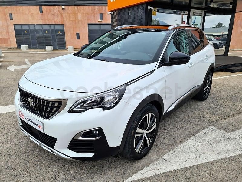 Usado Peugeot 3008 Allure 130 CV (95 kW) 2019 Blanco SUV