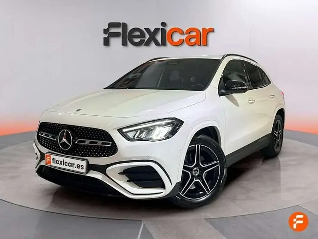 Usado Mercedes GLA250 218 CV (160 kW) 2023 Blanco SUV