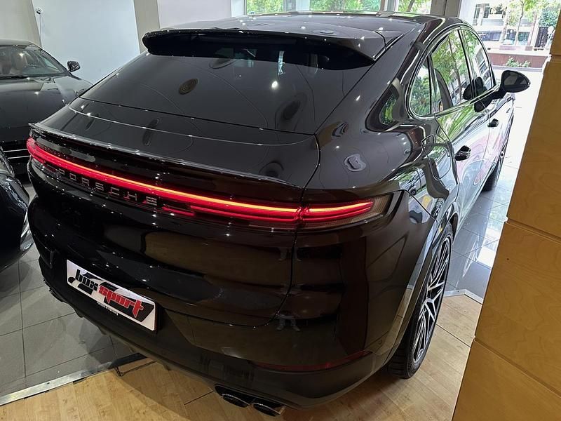 Usado Porsche Cayenne 470 CV (345 kW) 2025 Negro SUV