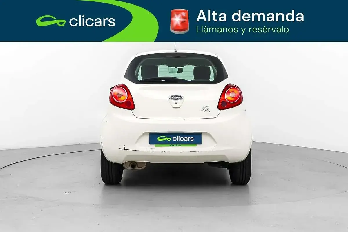 Usado Ford Ka S 69 CV (50 kW) 2015 Blanco Utilitario
