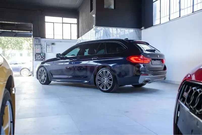 Usado BMW 520 Shadowline 190 CV (139 kW) 2018 Azul Familiar