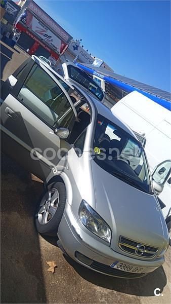 Usado Opel Zafira 125 HP (91 kW) 2005 Cinzento Monovolume