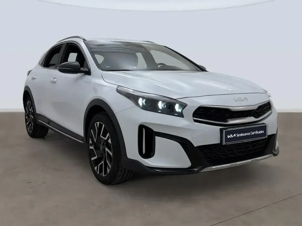 Usado Kia XCeed Style 115 CV (84 kW) 2025 Blanco SUV