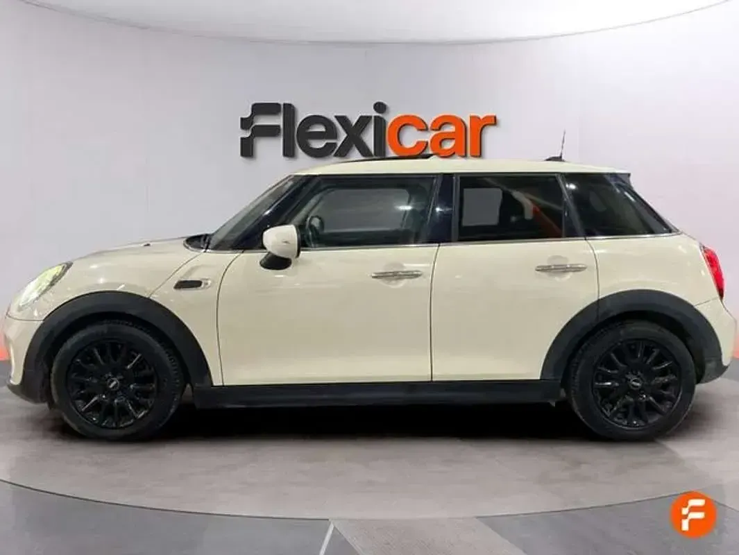 Usado Mini Cooper 102 CV (75 kW) 2019 Beige Utilitario