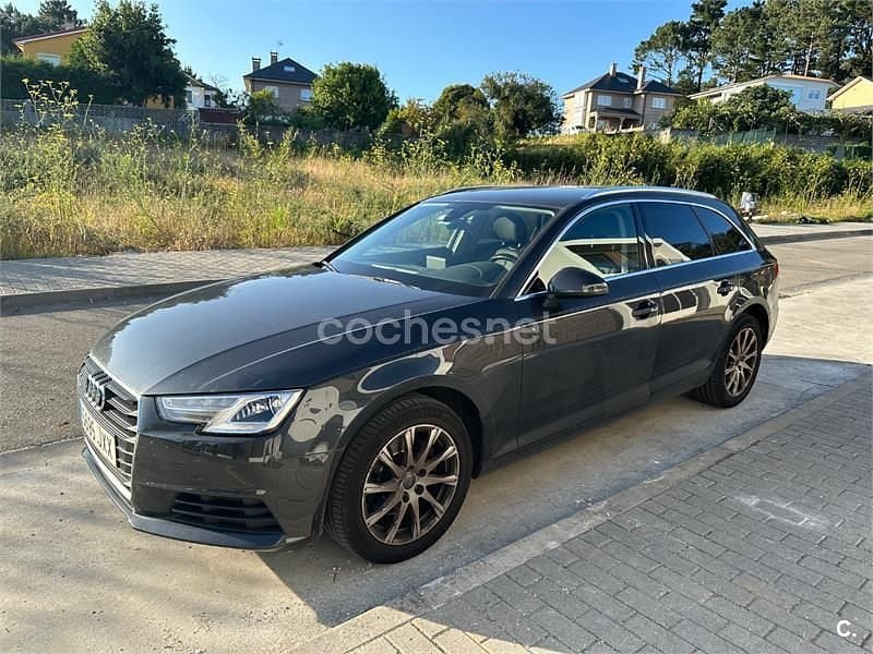 Usado Audi A4 Advanced 150 CV (110 kW) 2017 Gris / plata Familiar