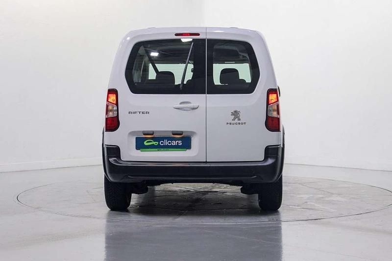 Usado Peugeot Rifter Active 102 CV (75 kW) 2022 Blanco Monovolumen