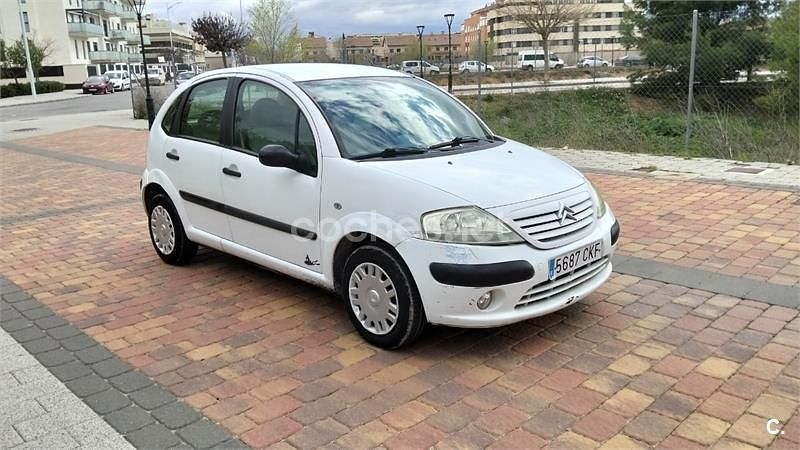 Usado Citroën C3 61 CV (44 kW) 2004 Blanco Berlina