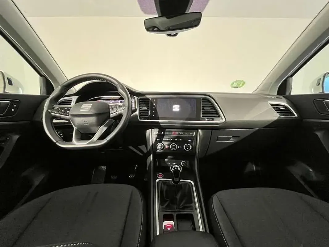 Usado Seat Ateca Style 150 CV (110 kW) 2025 Gris SUV