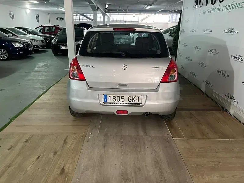 Usado Suzuki Swift GL 92 CV (67 kW) 2009 Gris / plata Utilitario