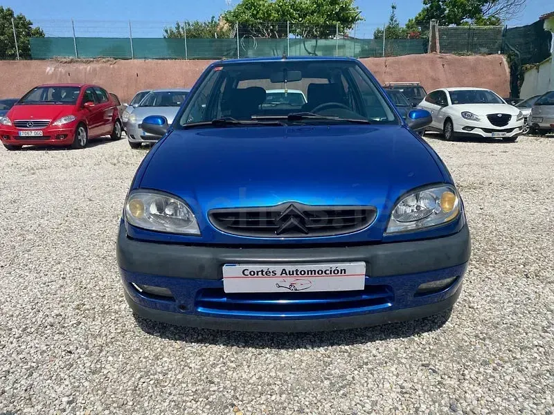 Usado Citroën Saxo 90 CV (66 kW) 2000 Azul Utilitario