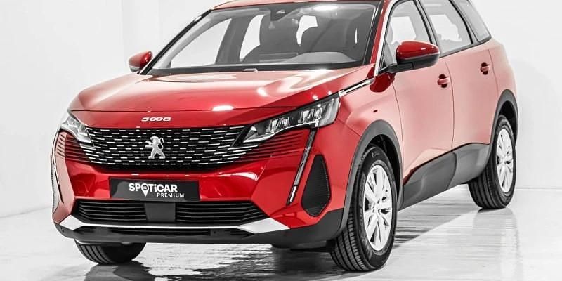 Usado Peugeot 5008 Active 131 CV (96 kW) 2021 Rojo SUV