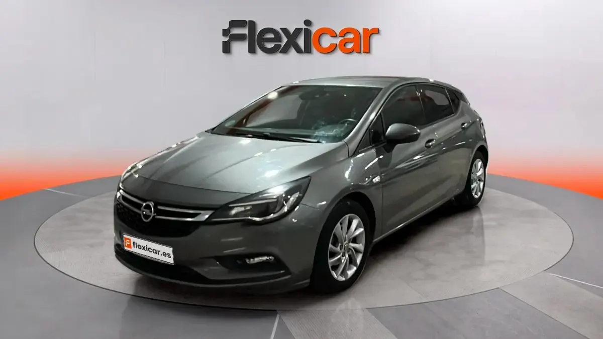 Usado Opel Astra Dynamic 150 CV (110 kW) 2019 Gris Berlina